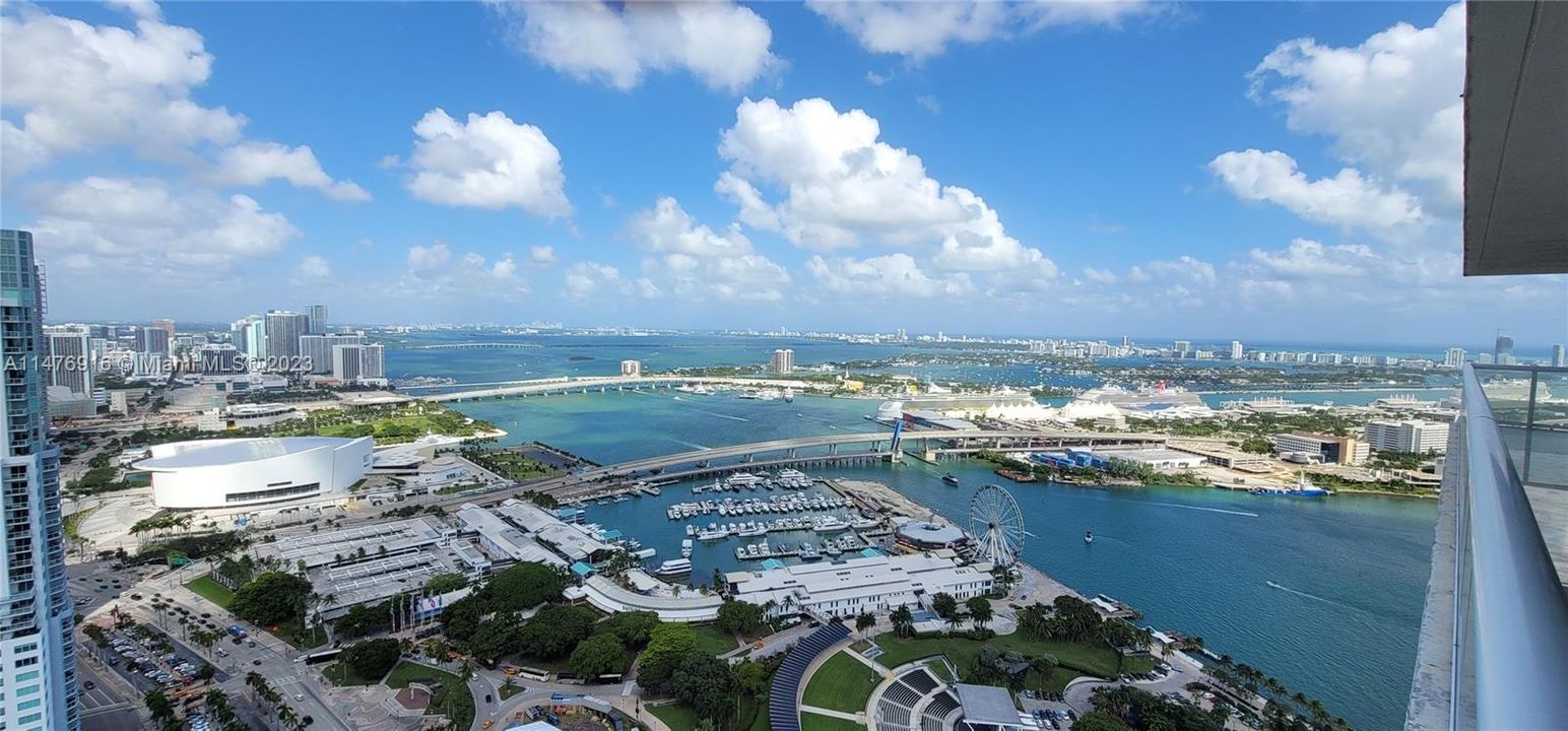 Recently Rented: $4,200 (2 beds, 2 baths, 1256 Square Feet)