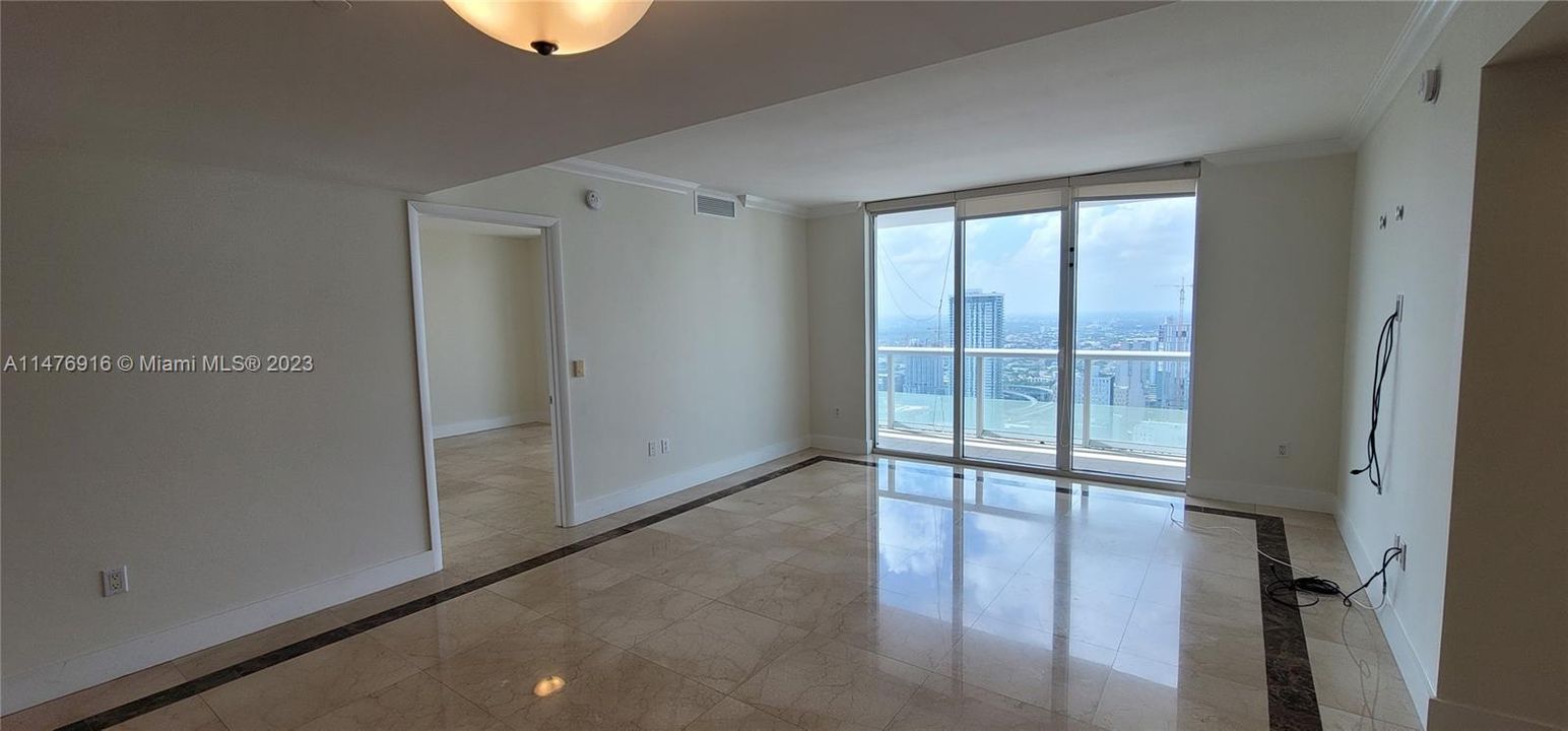 Recently Rented: $4,200 (2 beds, 2 baths, 1256 Square Feet)