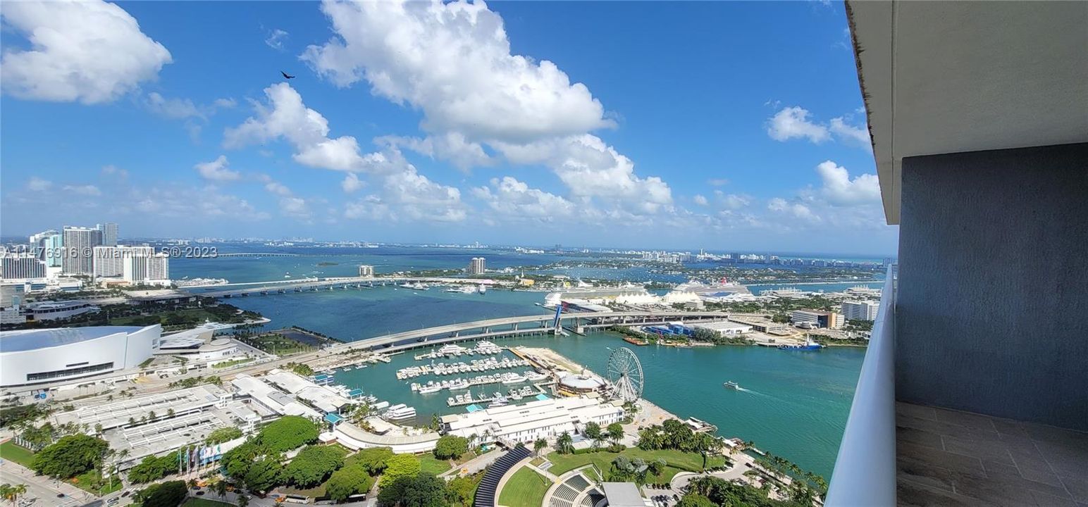 Recently Rented: $4,200 (2 beds, 2 baths, 1256 Square Feet)