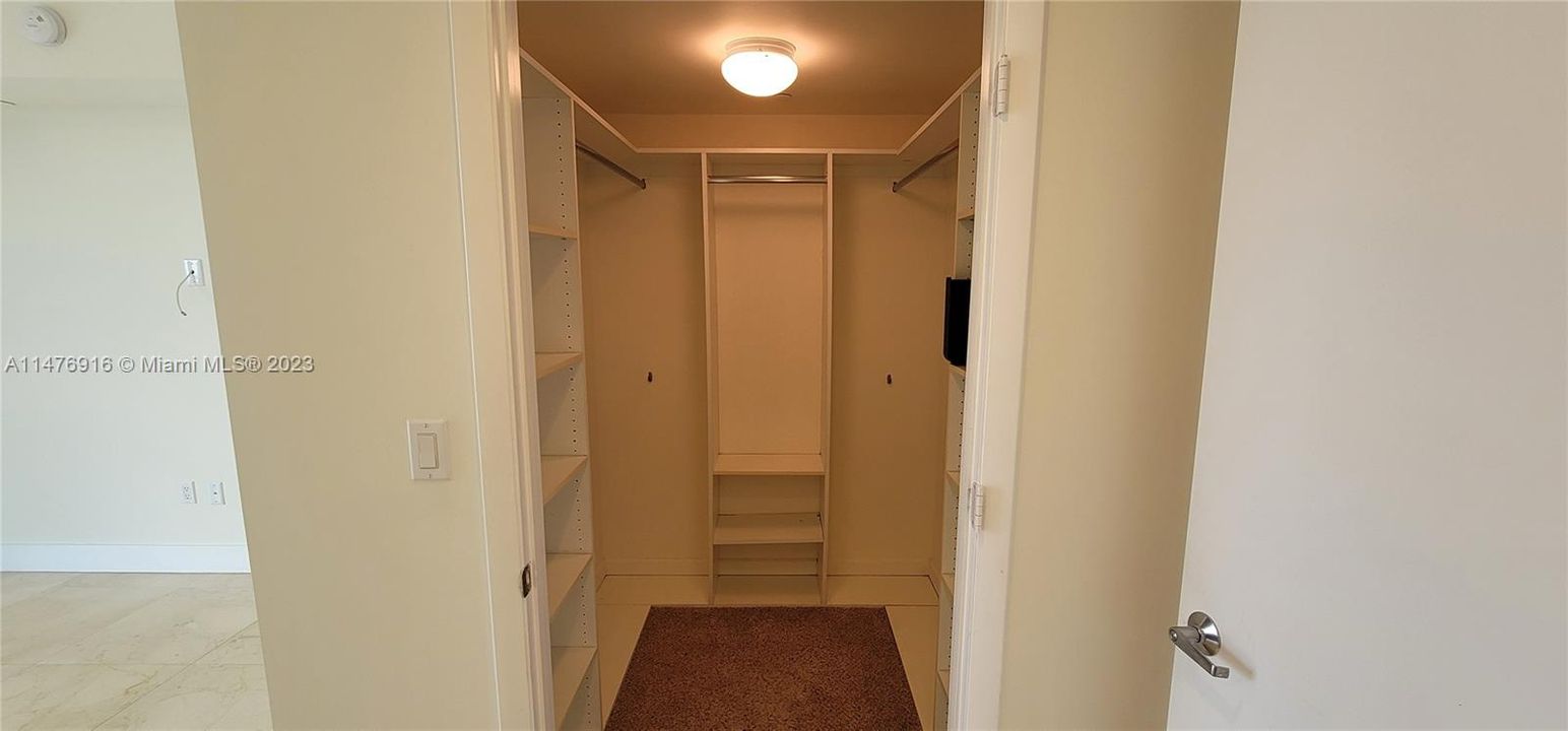 Recently Rented: $4,200 (2 beds, 2 baths, 1256 Square Feet)