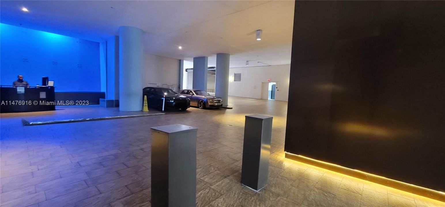 Recently Rented: $4,200 (2 beds, 2 baths, 1256 Square Feet)