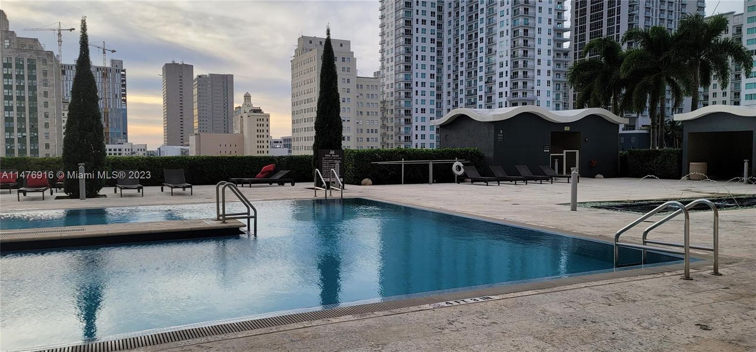 Recently Rented: $4,200 (2 beds, 2 baths, 1256 Square Feet)