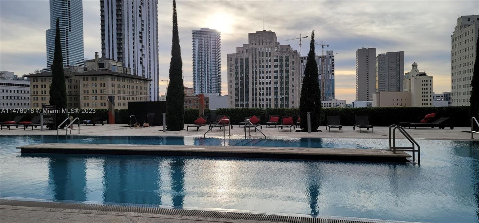 Recently Rented: $4,200 (2 beds, 2 baths, 1256 Square Feet)