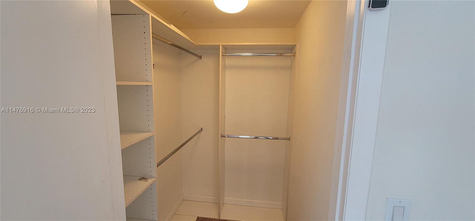 Recently Rented: $4,200 (2 beds, 2 baths, 1256 Square Feet)