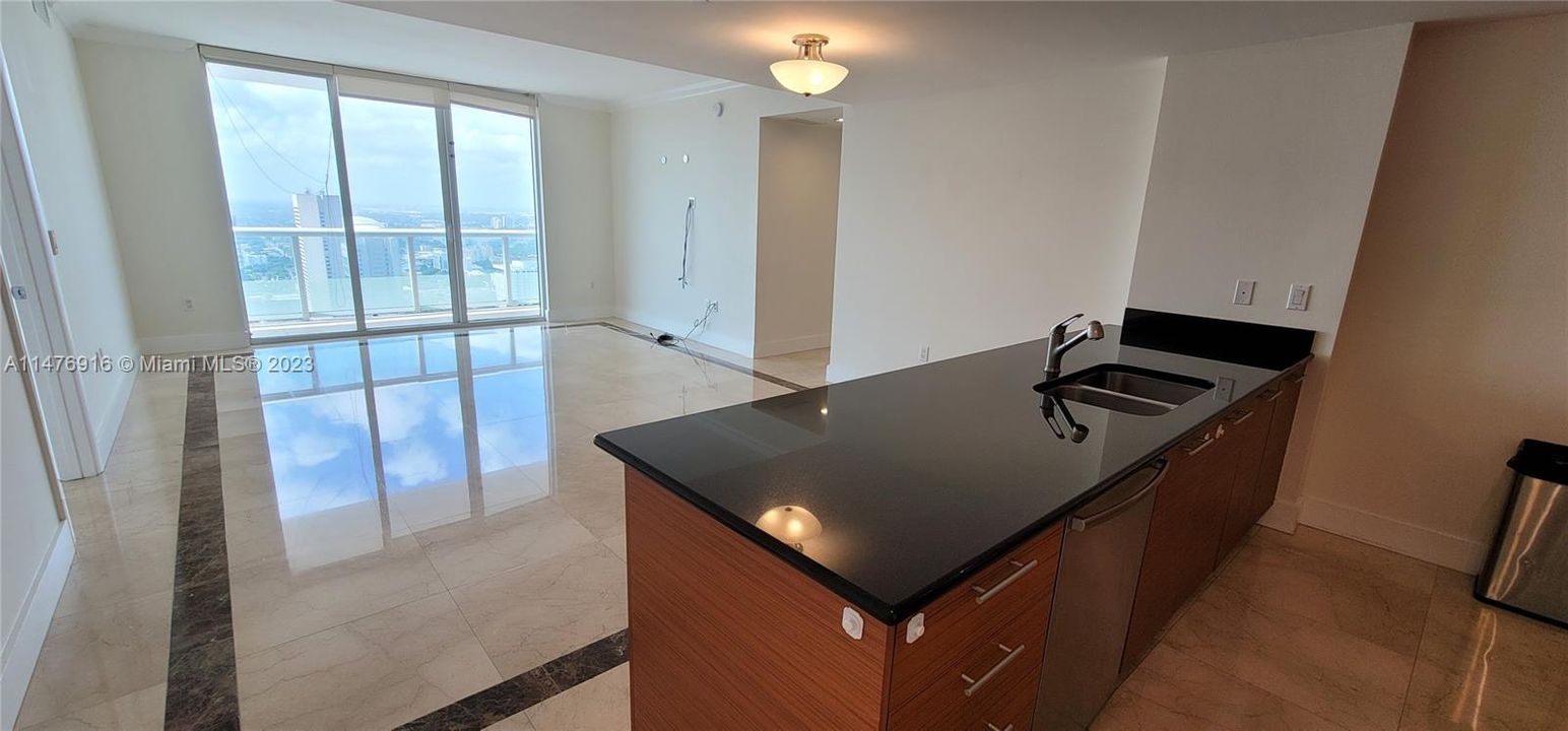 Recently Rented: $4,200 (2 beds, 2 baths, 1256 Square Feet)