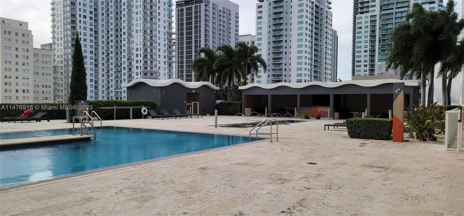 Recently Rented: $4,200 (2 beds, 2 baths, 1256 Square Feet)