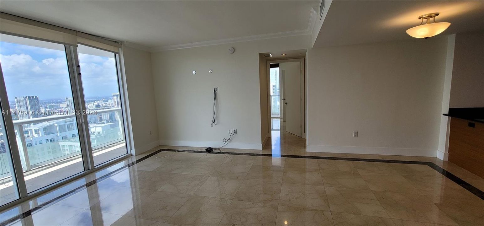 Recently Rented: $4,200 (2 beds, 2 baths, 1256 Square Feet)