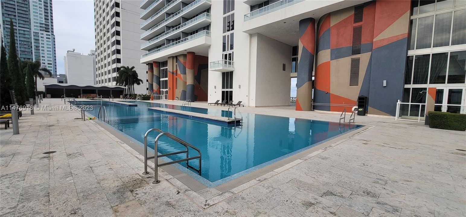 Recently Rented: $4,200 (2 beds, 2 baths, 1256 Square Feet)