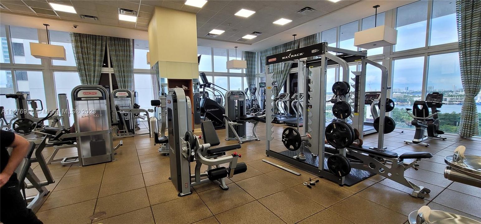 Recently Rented: $4,200 (2 beds, 2 baths, 1256 Square Feet)