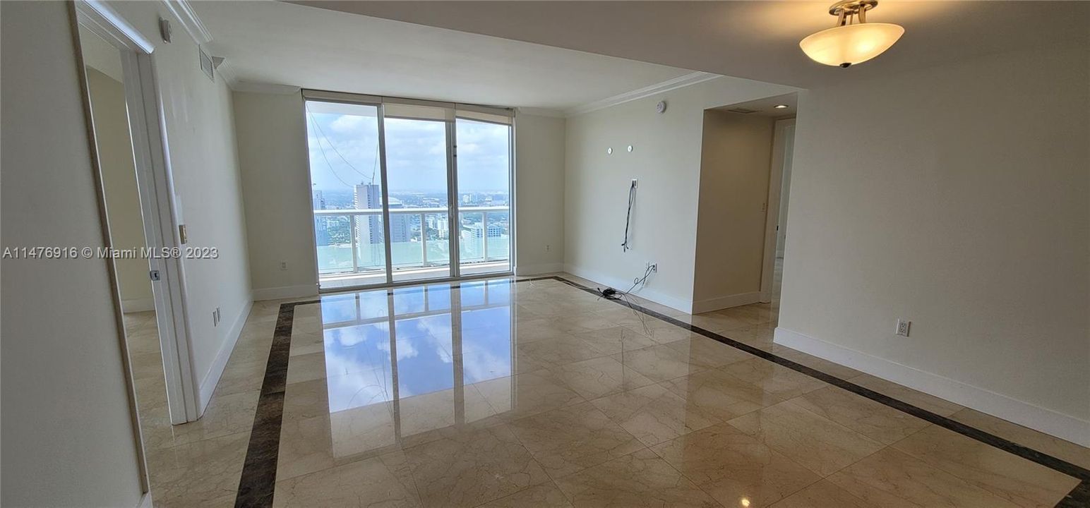 Recently Rented: $4,200 (2 beds, 2 baths, 1256 Square Feet)