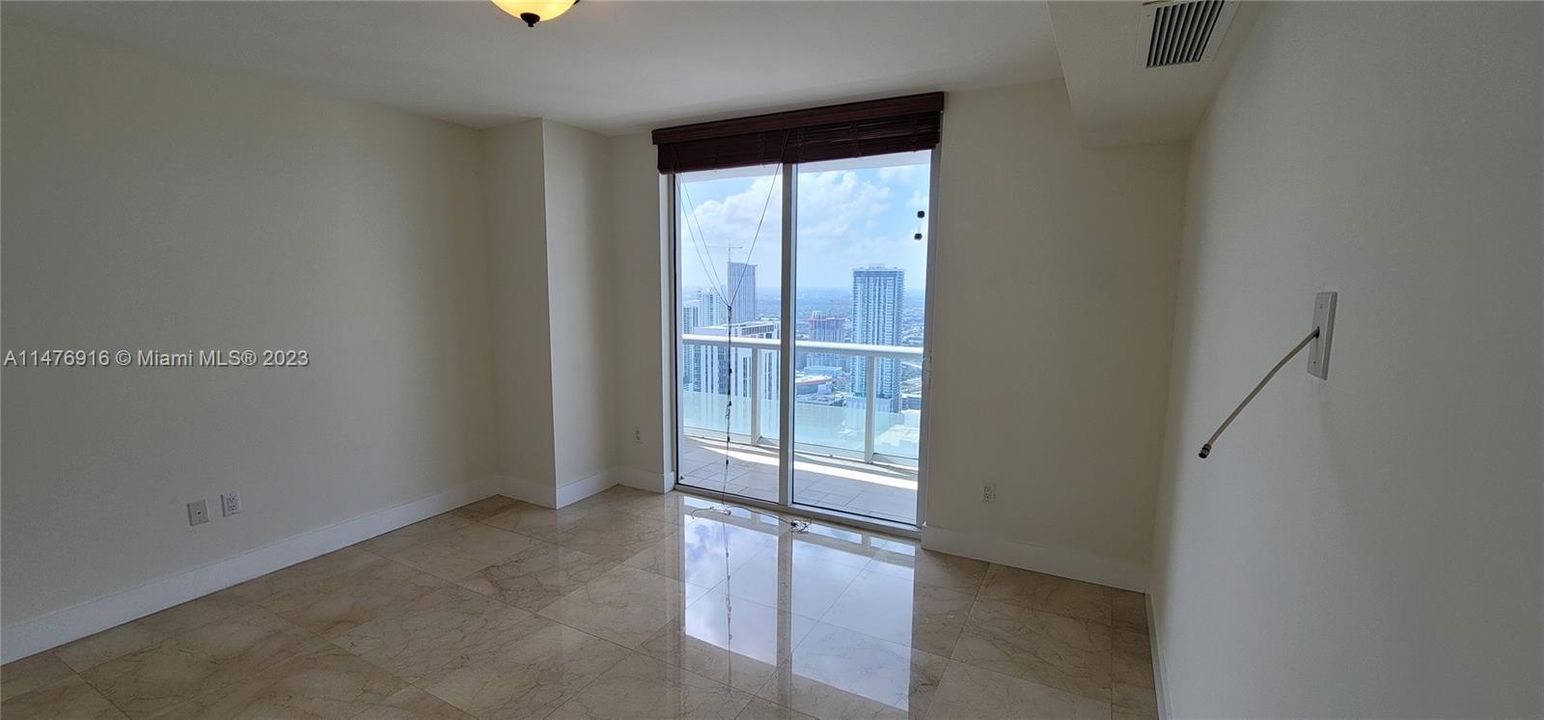 Recently Rented: $4,200 (2 beds, 2 baths, 1256 Square Feet)