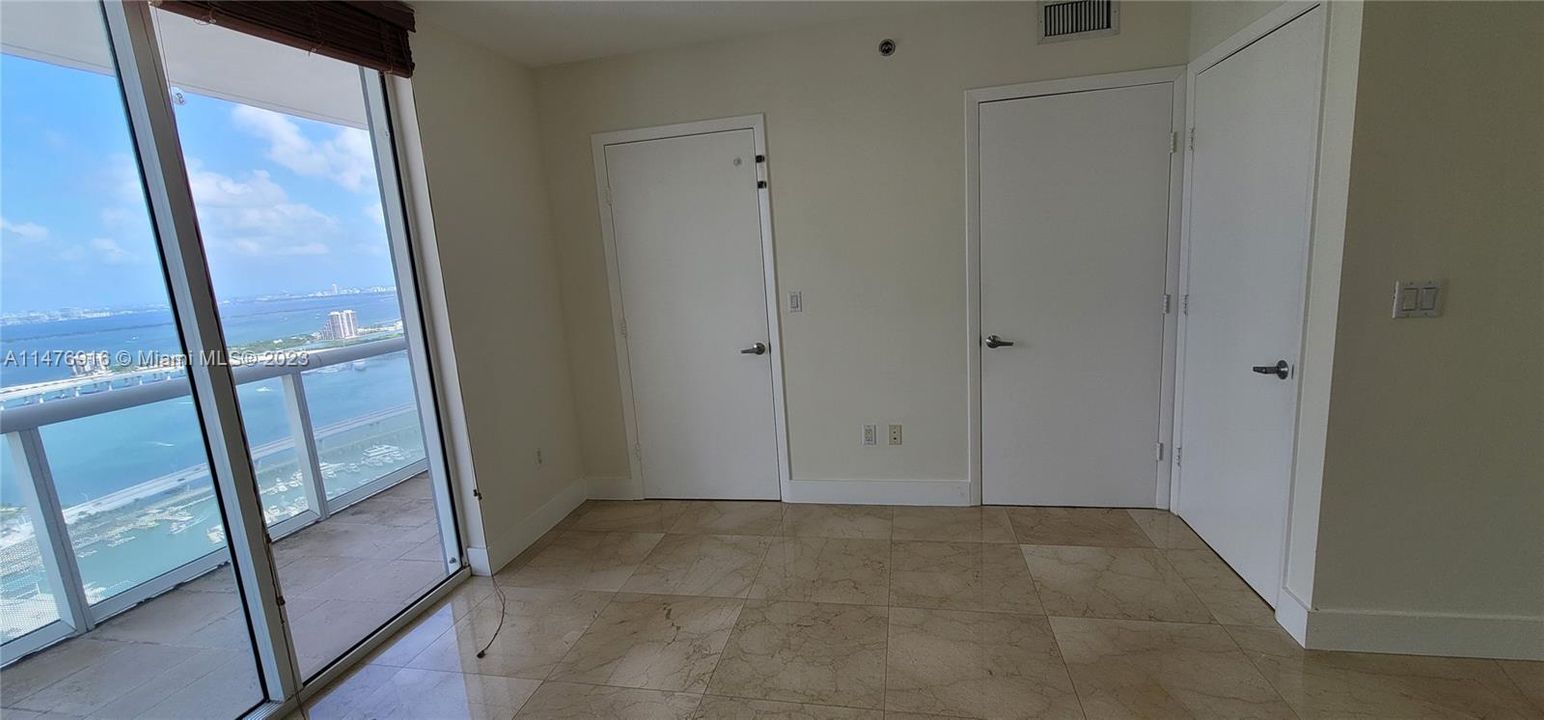 Recently Rented: $4,200 (2 beds, 2 baths, 1256 Square Feet)