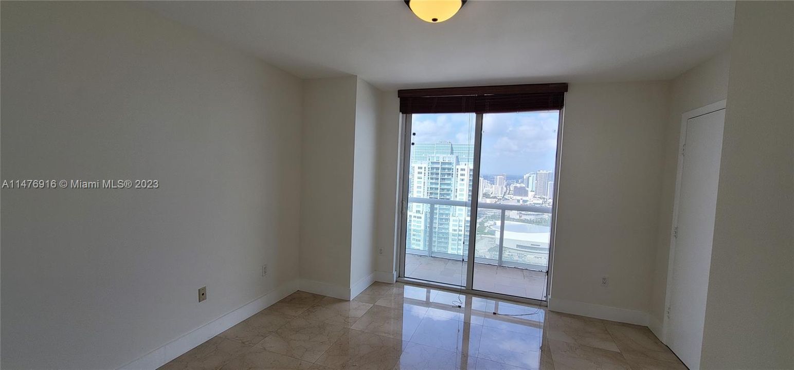 Recently Rented: $4,200 (2 beds, 2 baths, 1256 Square Feet)