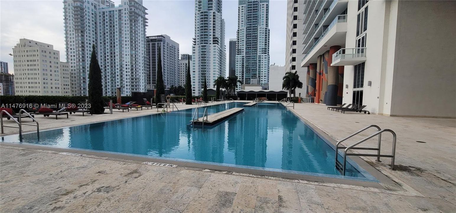 Recently Rented: $4,200 (2 beds, 2 baths, 1256 Square Feet)