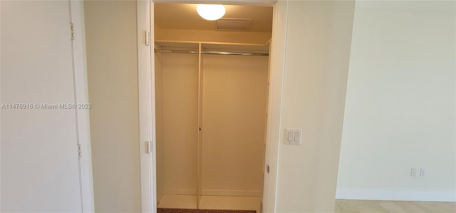 Recently Rented: $4,200 (2 beds, 2 baths, 1256 Square Feet)