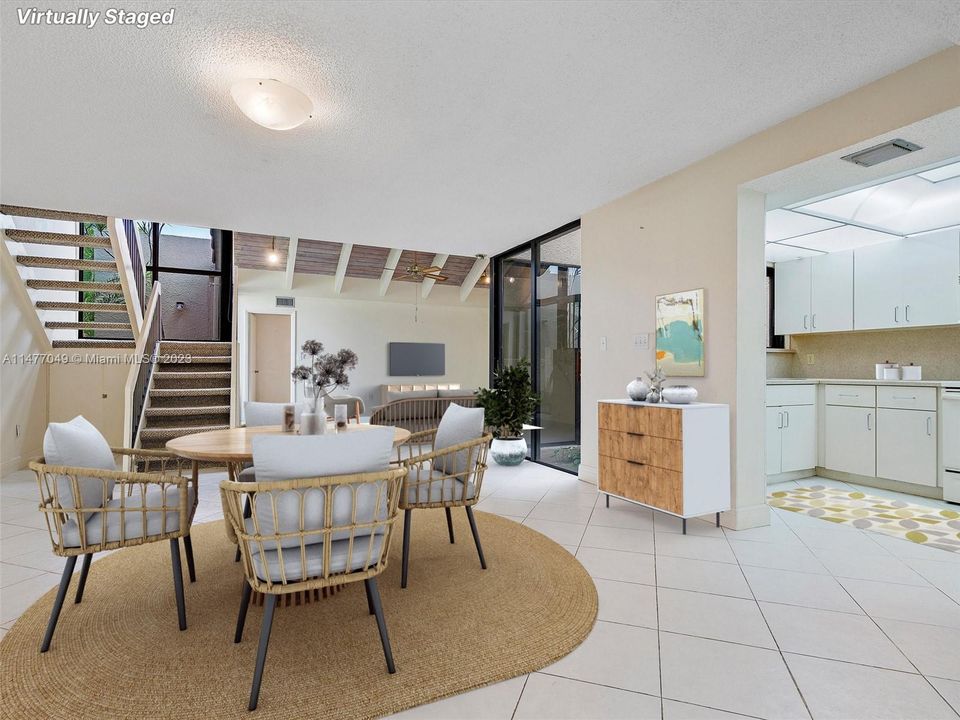 Недавно продано: $799,000 (2 спален, 2 ванн, 2122 Квадратных фут)