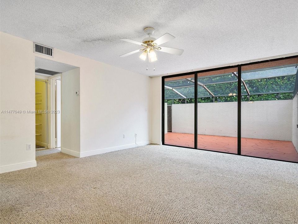 Недавно продано: $799,000 (2 спален, 2 ванн, 2122 Квадратных фут)