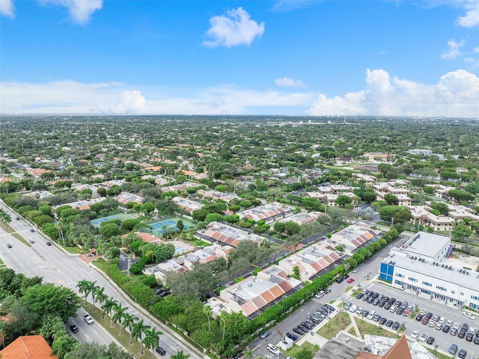 Недавно продано: $799,000 (2 спален, 2 ванн, 2122 Квадратных фут)