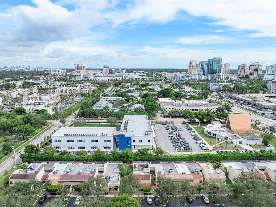 Недавно продано: $799,000 (2 спален, 2 ванн, 2122 Квадратных фут)