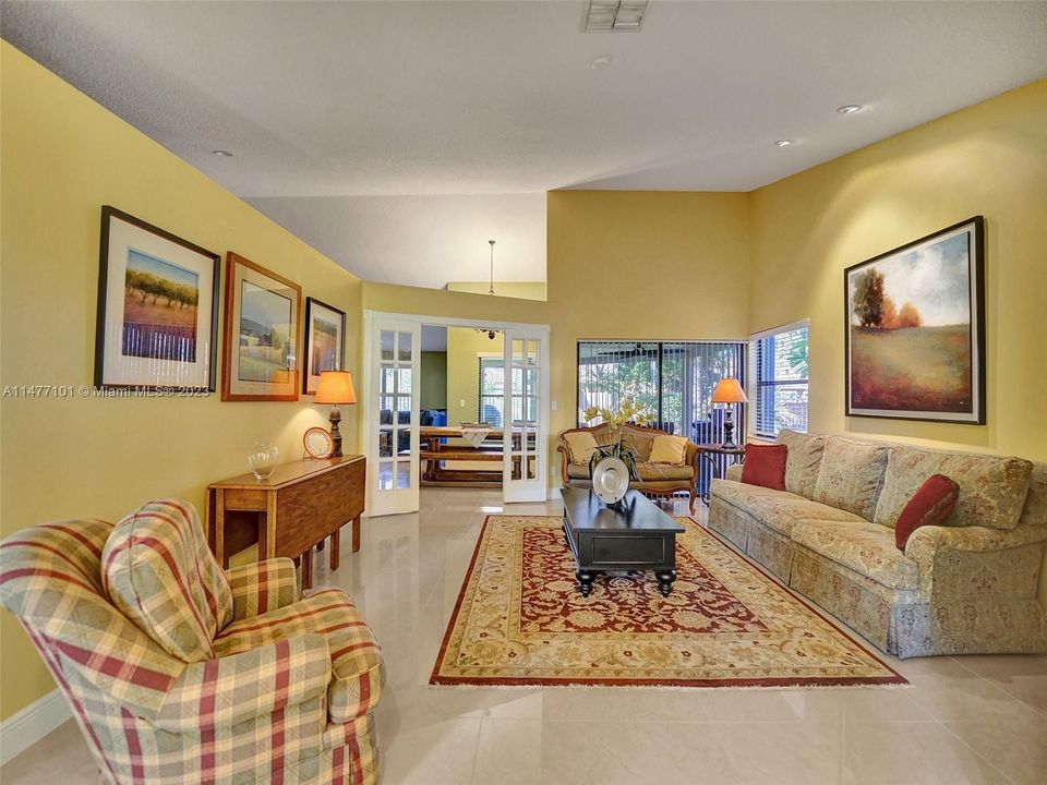 Recently Sold: $975,000 (4 beds, 3 baths, 2870 Square Feet)