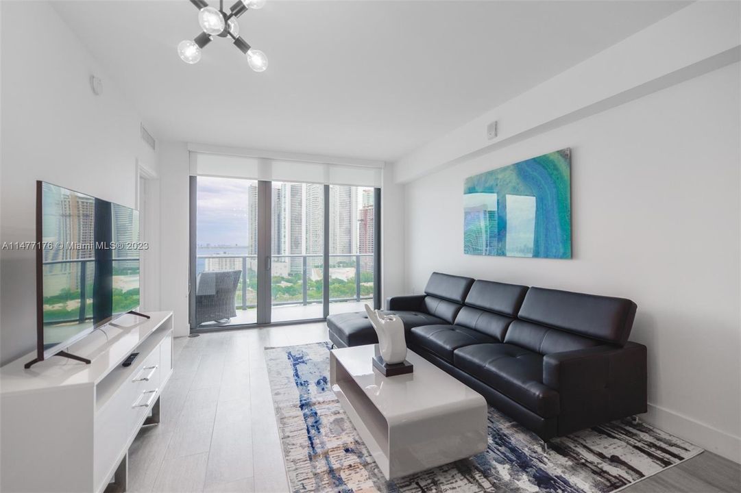 Recientemente alquilado: $3,999 (1 camas, 1 baños, 0 Pies cuadrados)