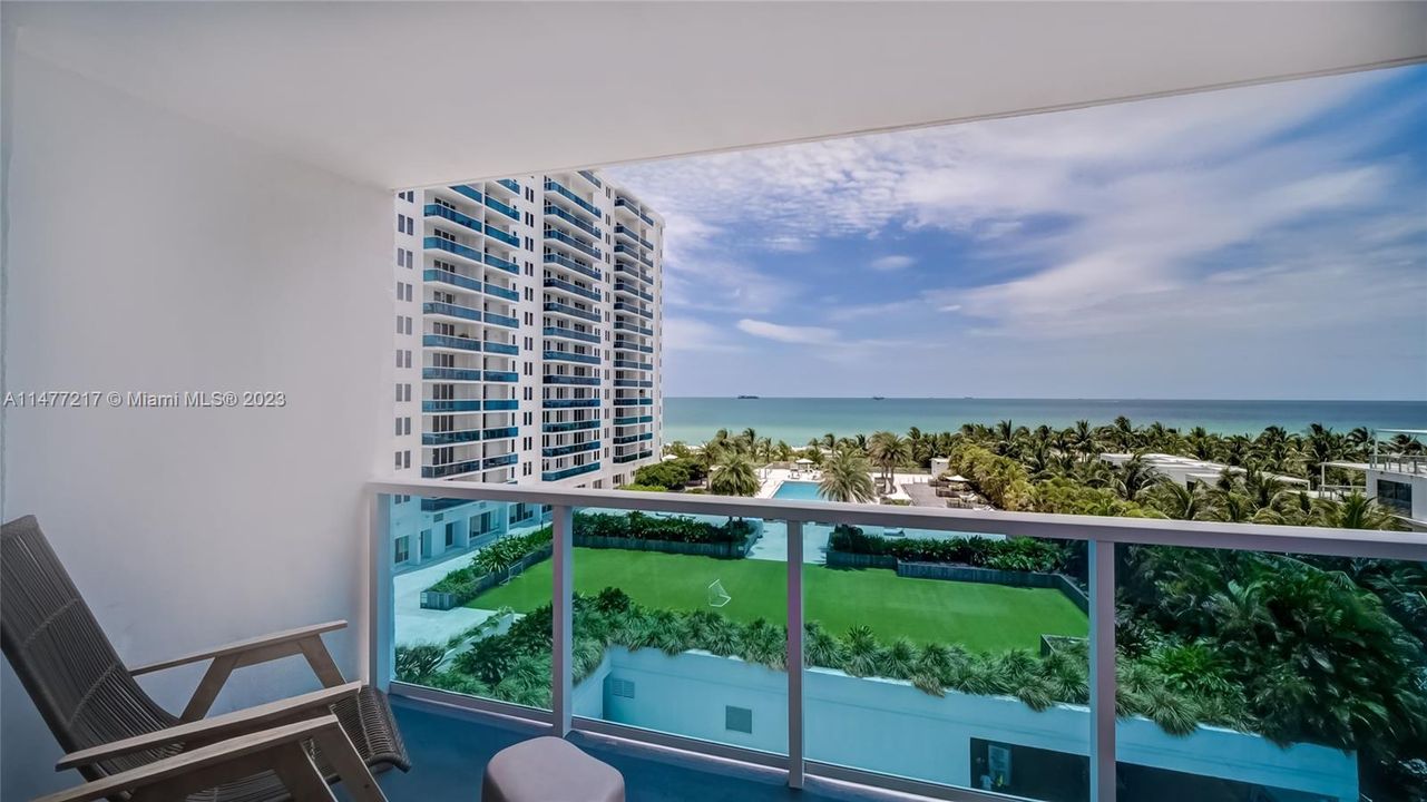 Recently Sold: $1,875,000 (2 beds, 1 baths, 900 Square Feet)