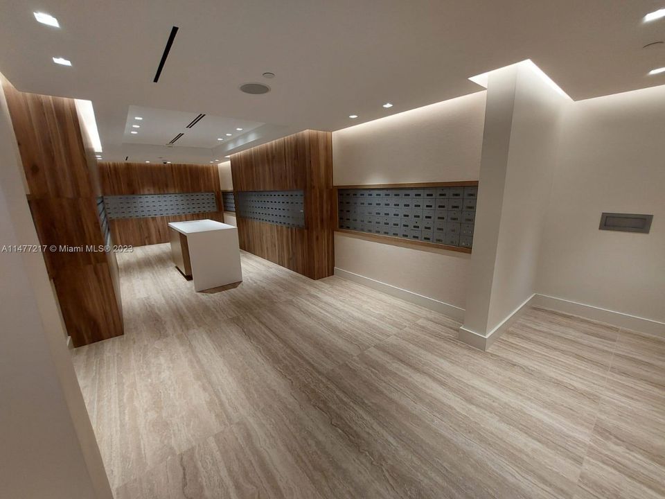 Recently Sold: $1,875,000 (2 beds, 1 baths, 900 Square Feet)