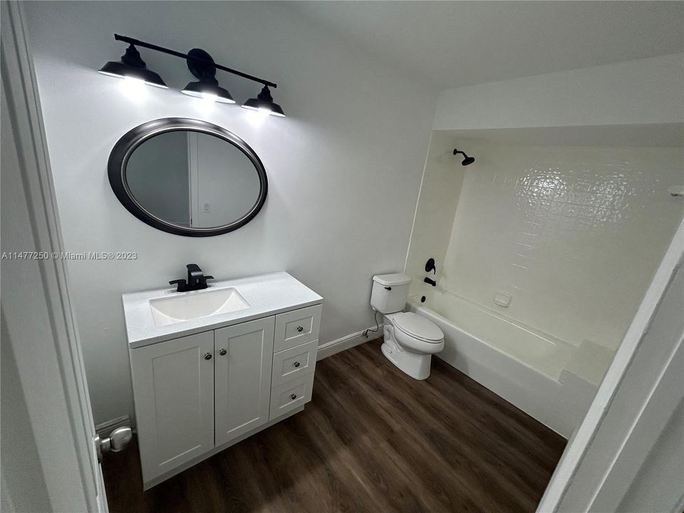 Недавно арендовано: $4,100 (4 спален, 2 ванн, 1588 Квадратных фут)