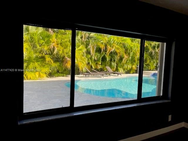 Recently Sold: $2,290,000 (6 beds, 6 baths, 4272 Square Feet)