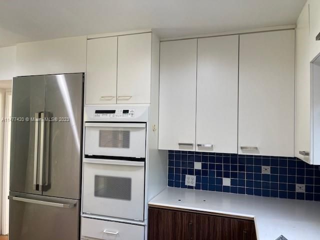 Recently Sold: $2,290,000 (6 beds, 6 baths, 4272 Square Feet)