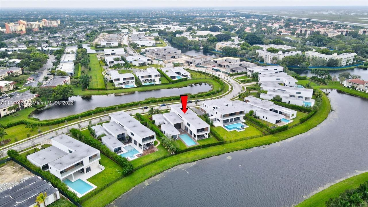 Recently Sold: $3,599,999 (6 beds, 8 baths, 7681 Square Feet)