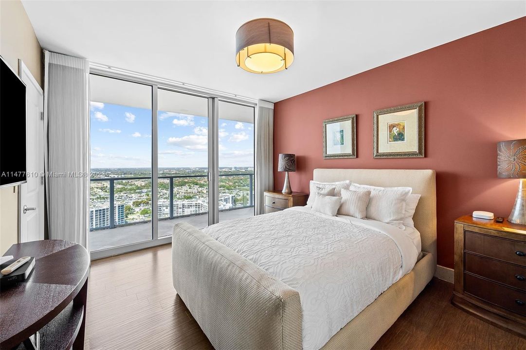 Недавно продано: $1,994,000 (3 спален, 3 ванн, 2308 Квадратных фут)