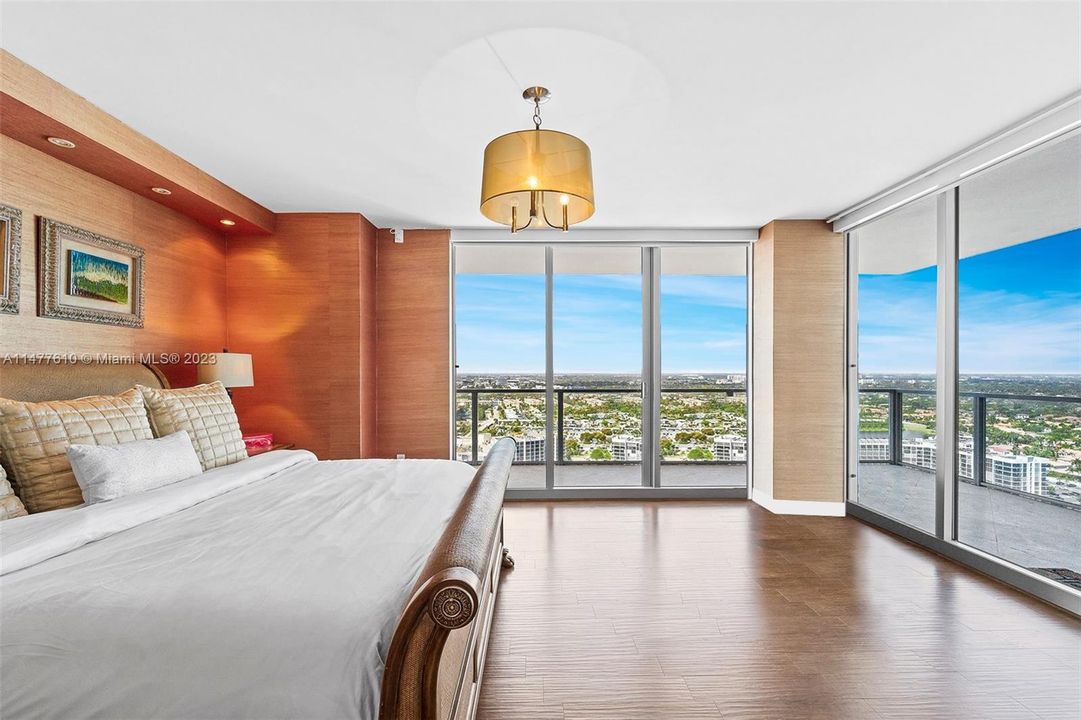 Недавно продано: $1,994,000 (3 спален, 3 ванн, 2308 Квадратных фут)