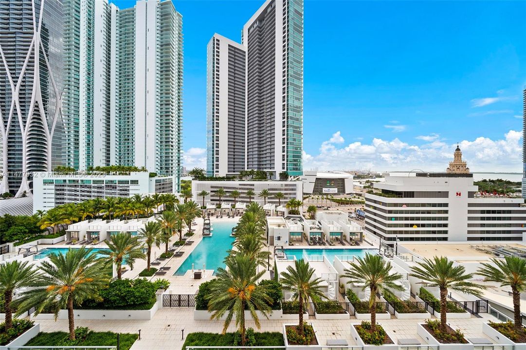 Recently Rented: $7,000 (2 beds, 3 baths, 1552 Square Feet)