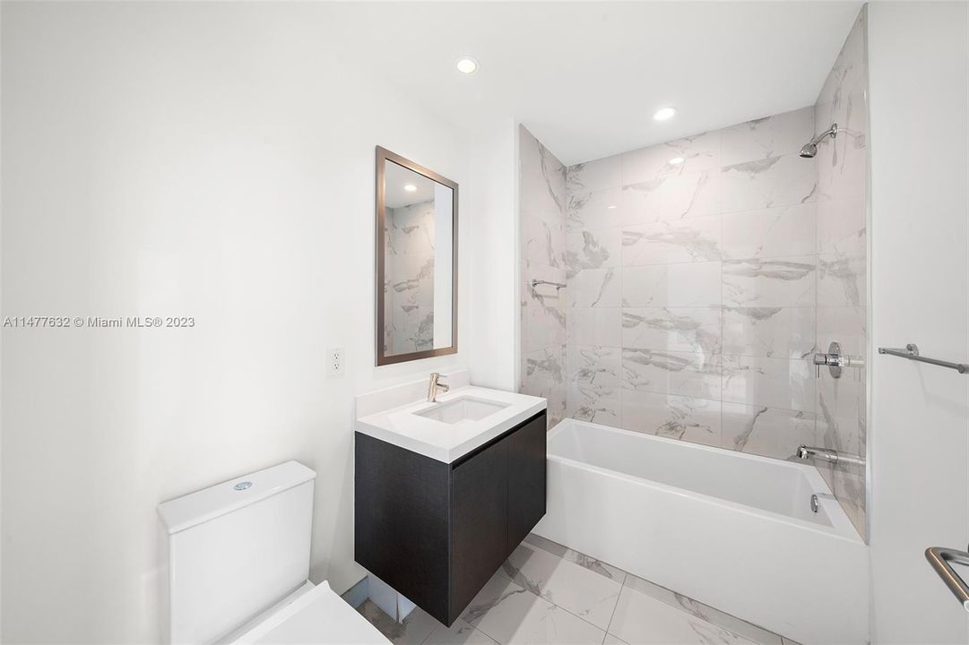 Recently Rented: $7,000 (2 beds, 3 baths, 1552 Square Feet)