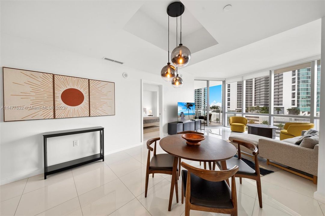 Recently Rented: $7,000 (2 beds, 3 baths, 1552 Square Feet)