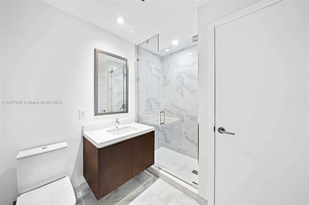 Recently Rented: $7,000 (2 beds, 3 baths, 1552 Square Feet)