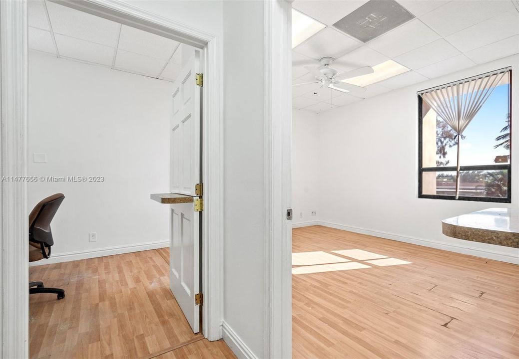 最近售出: $240,000 (0 贝兹, 0 浴室, 0 平方英尺)