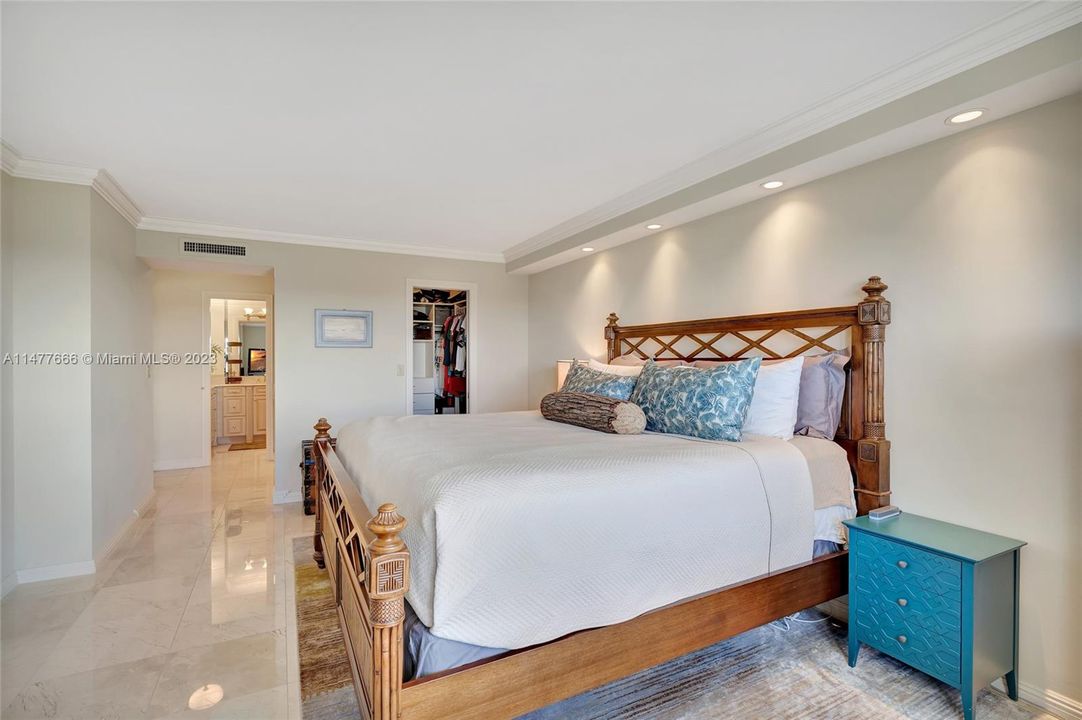For Sale: $895,000 (2 beds, 2 baths, 1500 Square Feet)