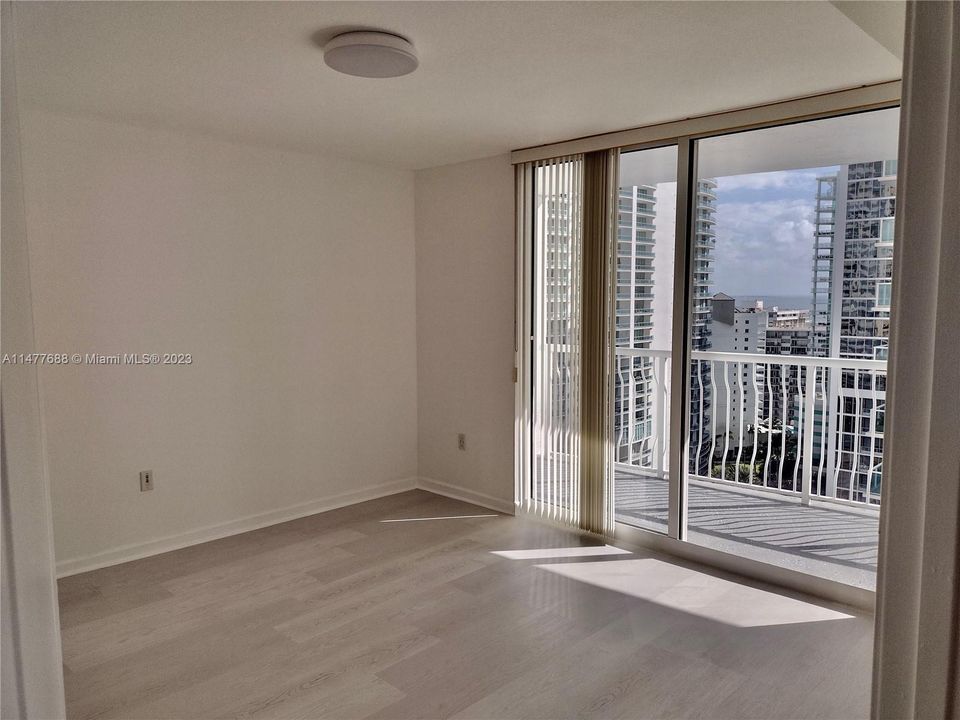 Recently Rented: $2,900 (1 beds, 1 baths, 740 Square Feet)