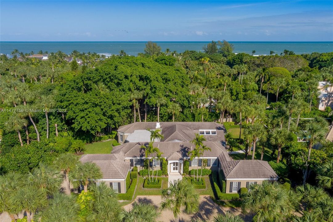 Recently Sold: $5,900,000 (4 beds, 4 baths, 3564 Square Feet)