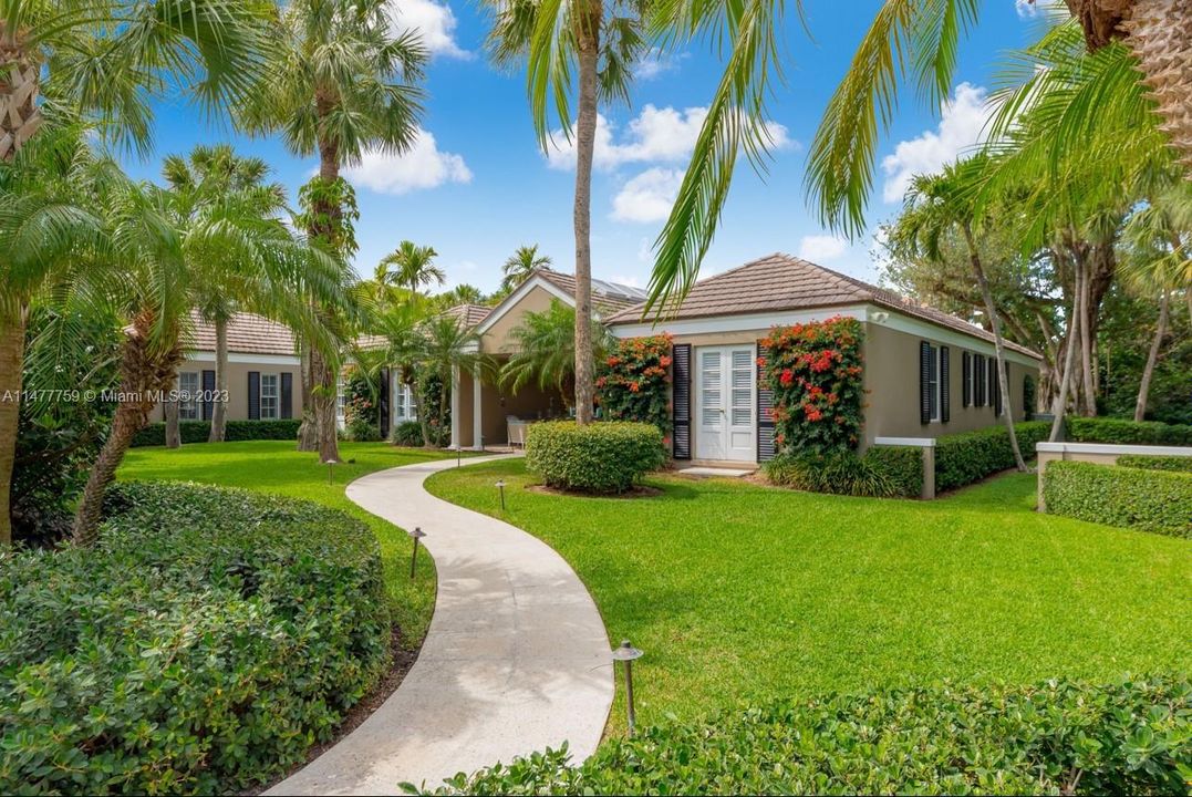 Recently Sold: $5,900,000 (4 beds, 4 baths, 3564 Square Feet)