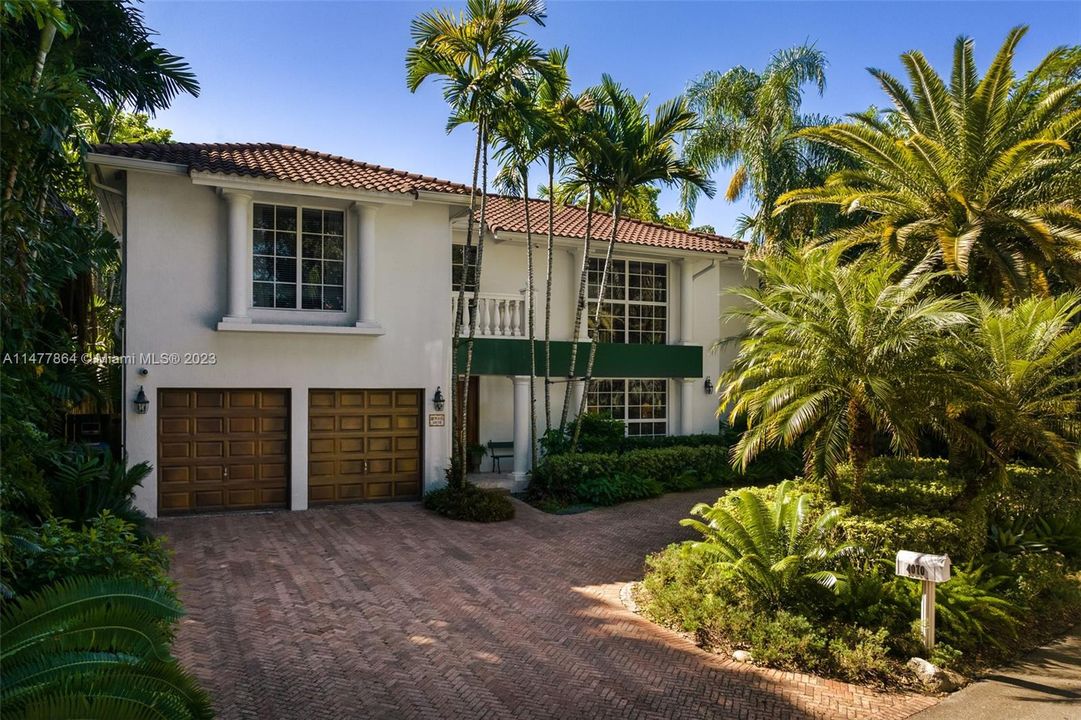 Recently Sold: $3,750,000 (5 beds, 4 baths, 4600 Square Feet)