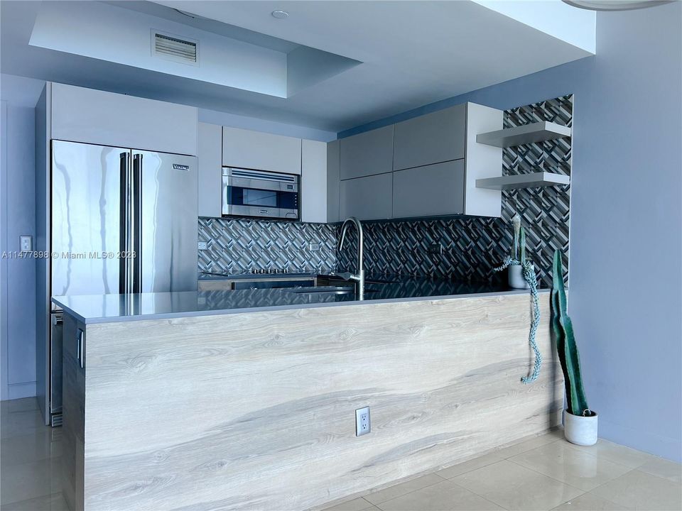 Recently Rented: $3,800 (1 beds, 1 baths, 845 Square Feet)