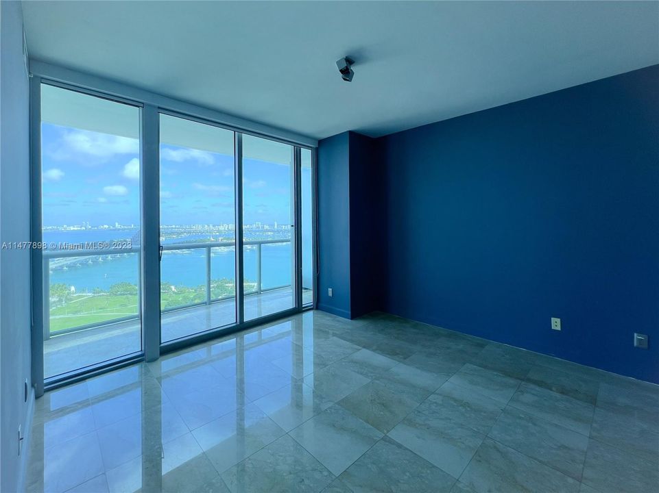 Recently Rented: $3,800 (1 beds, 1 baths, 845 Square Feet)