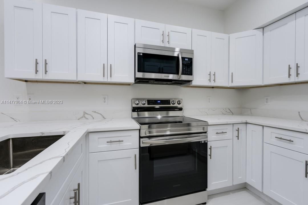 Vendido Recientemente: $410,000 (3 camas, 2 baños, 1524 Pies cuadrados)