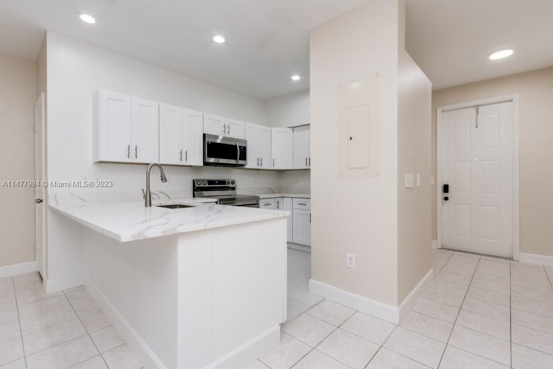 Vendido Recientemente: $410,000 (3 camas, 2 baños, 1524 Pies cuadrados)