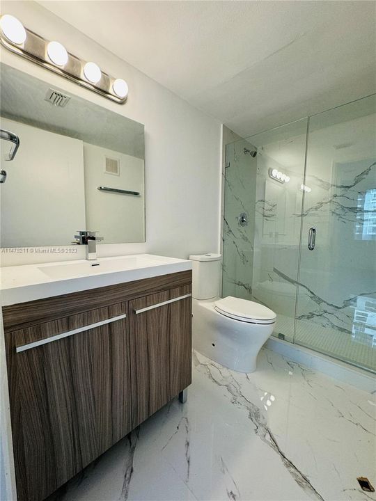Recientemente alquilado: $3,790 (2 camas, 2 baños, 968 Pies cuadrados)