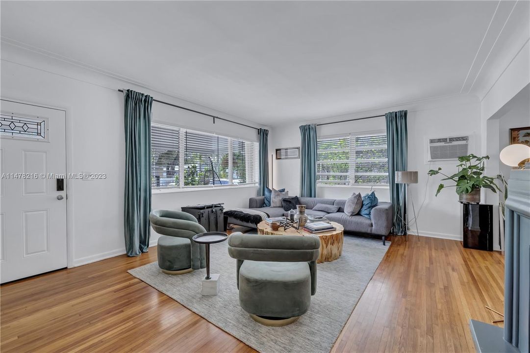 Recently Sold: $799,000 (0 beds, 0 baths, 1445 Square Feet)