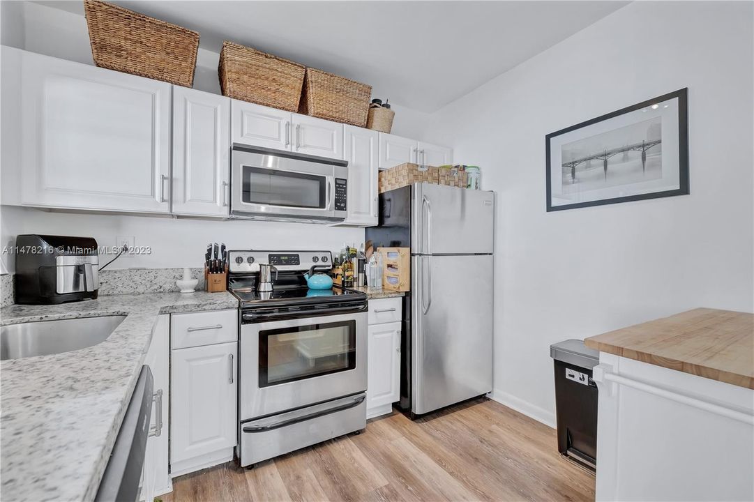 Recently Sold: $799,000 (0 beds, 0 baths, 1445 Square Feet)